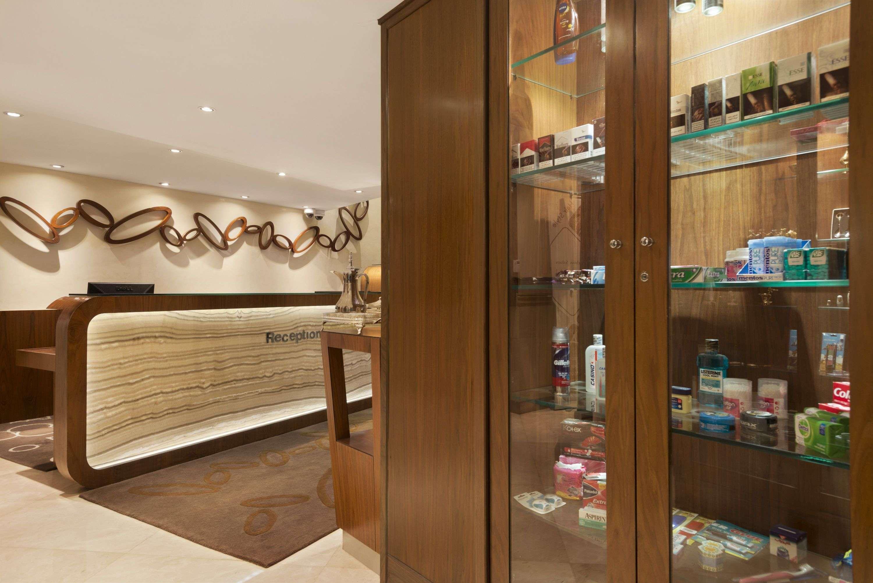 Howard Johnson By Wyndham Abu Dhabi Downtown Εξωτερικό φωτογραφία